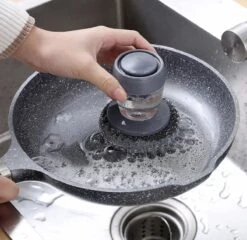 Afwasborstel Met Zeepdispenser – Met 3 Verschillende Opzet Stukken – Inclusief Houder – Grijs – Afwas Borstel Zeepreservoir – Zeep Handborstel – Doseerpomp – Afwasmiddel Dispenser – Navulbaar -HG Sales 1200x1168 3