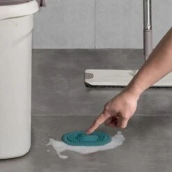 Heuts Goods - Gootsteenzeef - Gootsteenstop - Afvoerzeef - Afvoerstop - Spoelbal - Bad - Douchebak - Keuken - Wasbak - Badkuip - Siliconen - Donkerblauw -HG Sales 1200x1200 1482