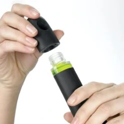 OXO Good Grips Afwasborstel Met Zeepdispenser -HG Sales 1200x1200 1667