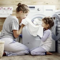 Omo Wit XXL Vloeibaar Wasmiddel - 80 Wasbeurten - Voordeelfles -HG Sales 1200x1200 684